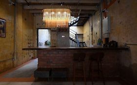38Pc Boutique Hotel